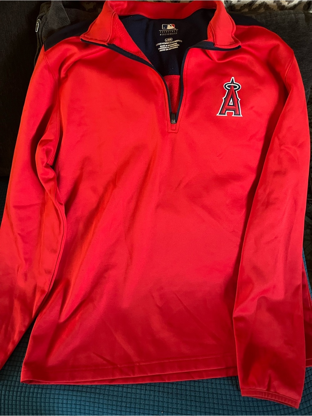 Genuine Merchandise Red and Navy MLB Quarter-Zip Pullover